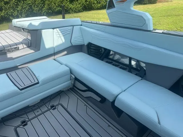 Slide: The Image of Nautique G23 2026 - 12