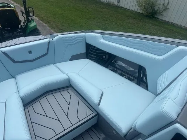 Slide: The Image of Nautique G23 2026 - 32