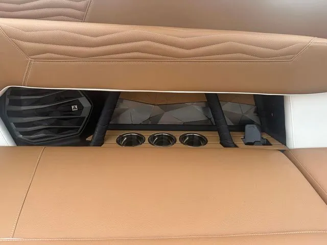 Slide: The Image of Nautique G23 2025 - 14