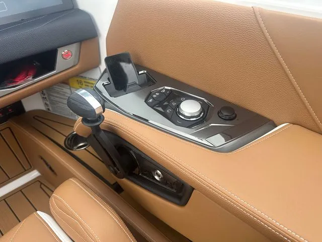 Slide: The Image of Nautique G23 2025 - 17