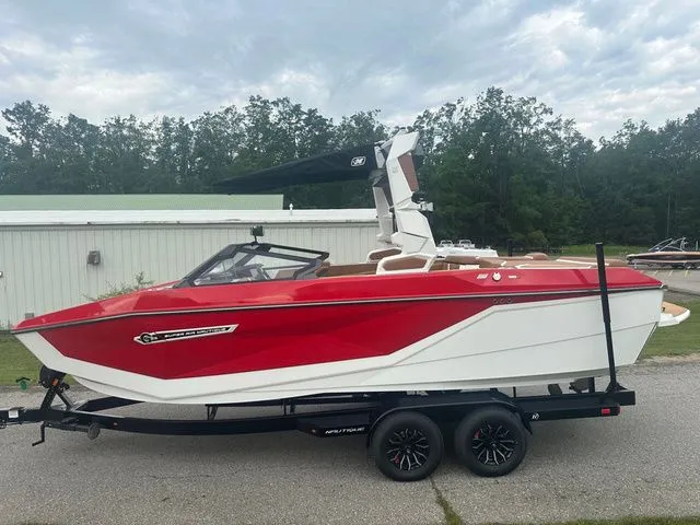 Slide: The Image of Nautique G23 2025 - 3