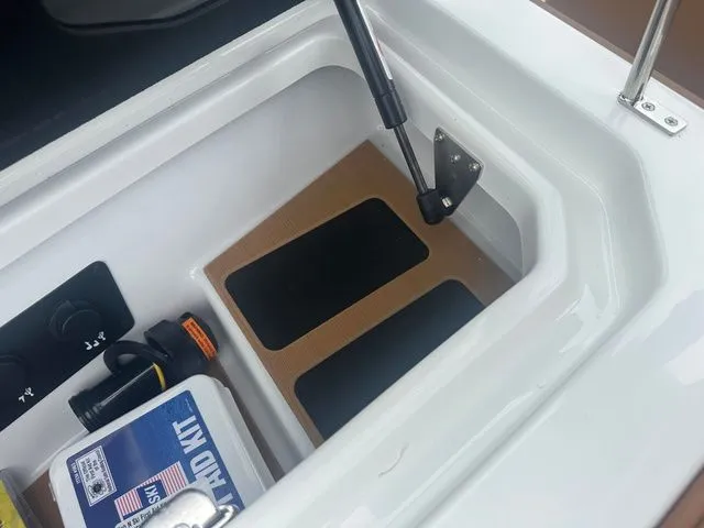 Slide: The Image of Nautique G23 2025 - 37