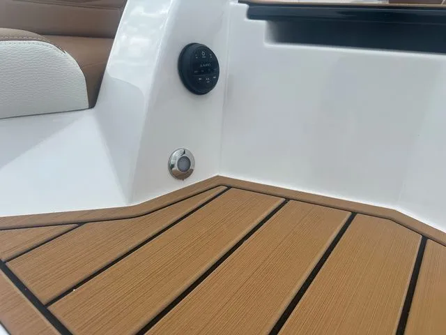 Slide: The Image of Nautique G23 2025 - 43