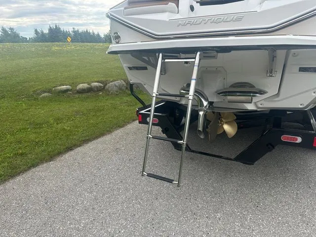 Slide: The Image of Nautique G23 2025 - 44