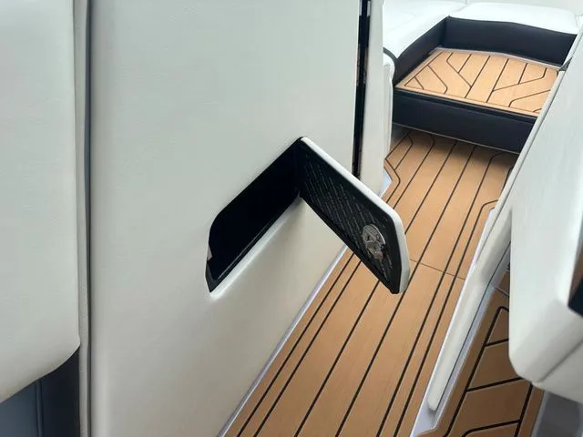 Slide: The Image of Nautique G23 2025 - 34