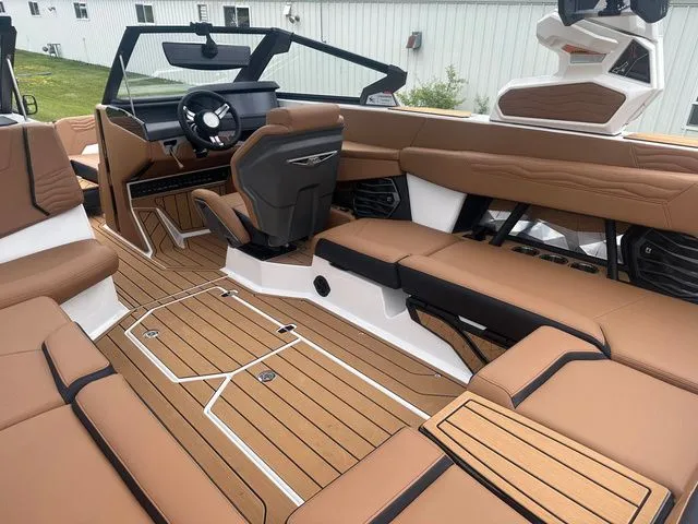 Slide: The Image of Nautique G23 2025 - 11