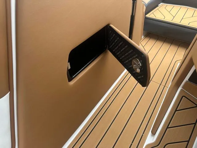 Slide: The Image of Nautique G23 2025 - 15