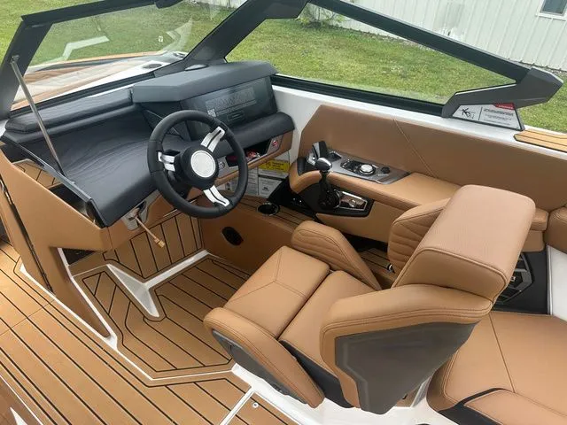 Slide: The Image of Nautique G23 2025 - 17