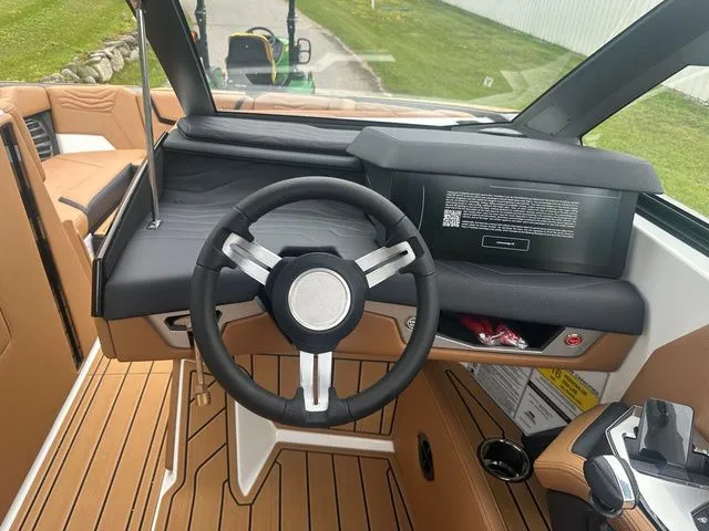 Slide: The Image of Nautique G23 2025 - 20