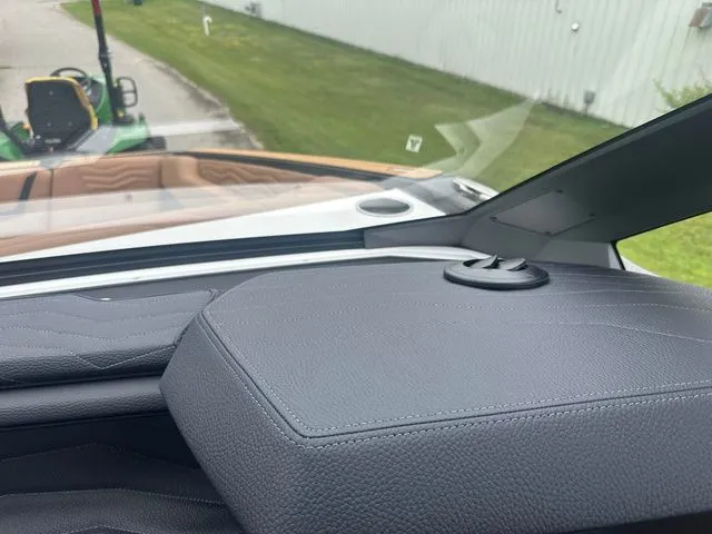 Slide: The Image of Nautique G23 2025 - 31