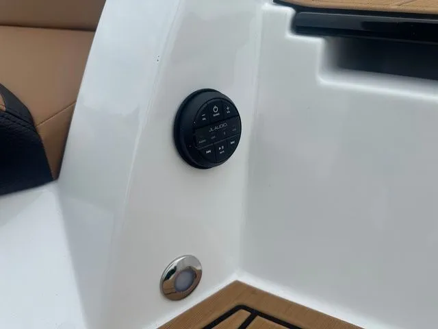 Slide: The Image of Nautique G23 2025 - 38