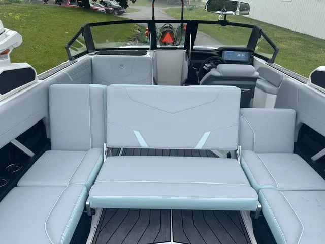 Slide: The Image of Nautique Super Air Nautique GS22 2025 - 21