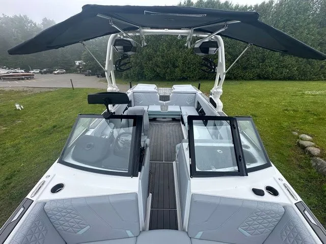 Slide: The Image of Nautique Super Air Nautique GS22 2025 - 29