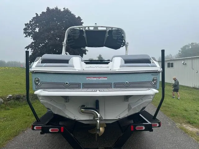 Slide: The Image of Nautique Super Air Nautique GS22 2025 - 5