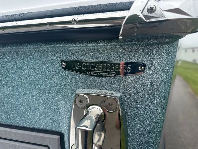 Slide: The Image of Nautique Super Air Nautique GS22 2025 - 9