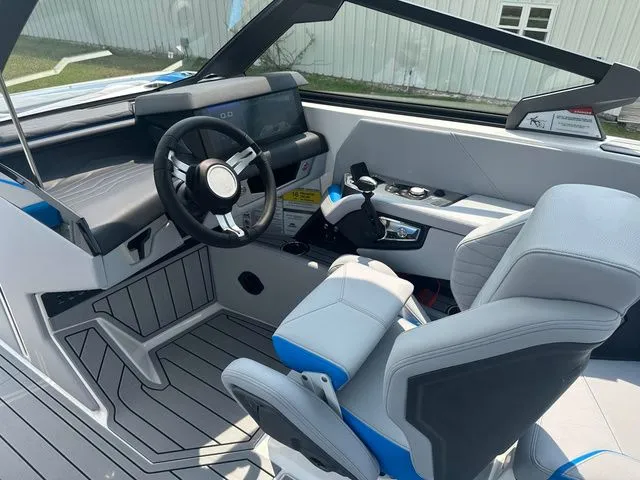 Slide: The Image of Nautique G23 2025 - 16