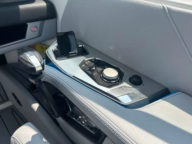 Slide: The Image of Nautique G23 2025 - 18