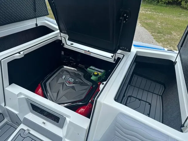 Slide: The Image of Nautique G23 2025 - 27