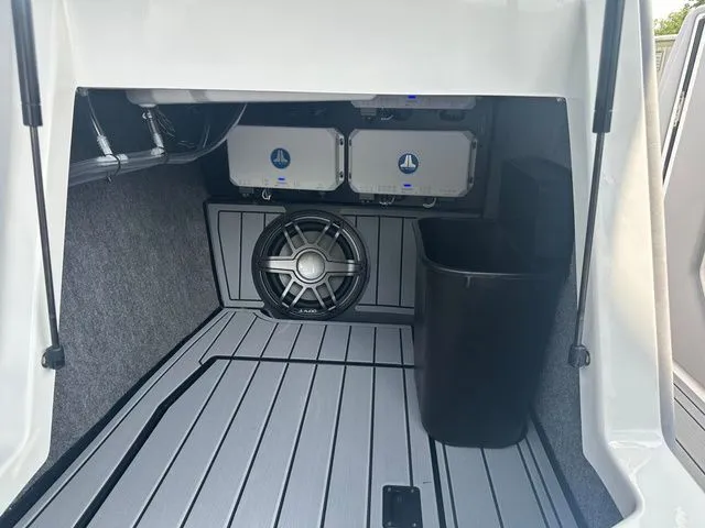 Slide: The Image of Nautique G23 2025 - 30