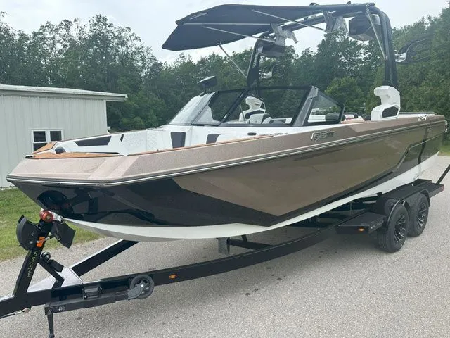 Slide: The Image of Nautique Super Air Nautique GS22 2025 - 7
