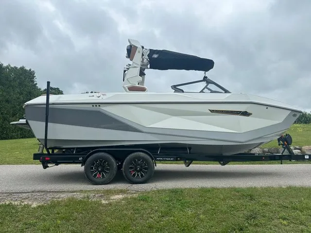 Slide: The Image of Nautique G23 2025 - 7