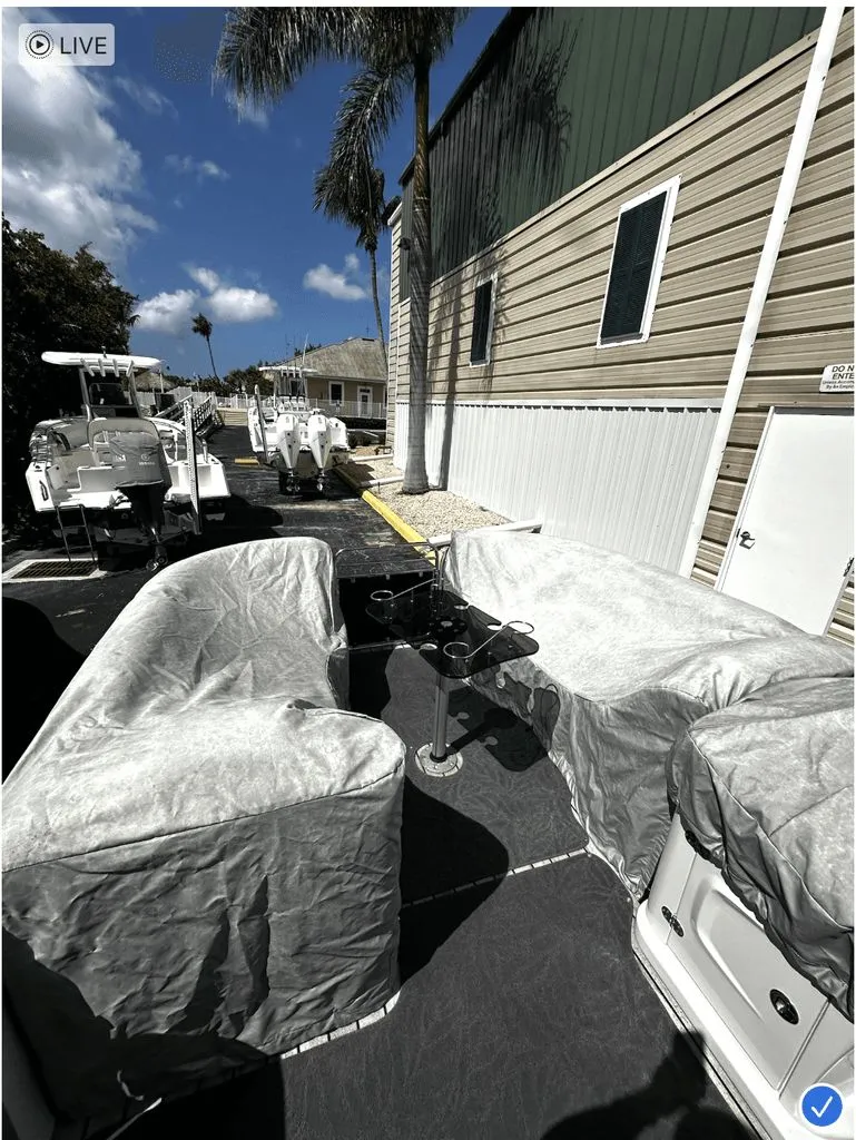 Slide: The Image of Avalon 2585 Entertainer 2014 - 11