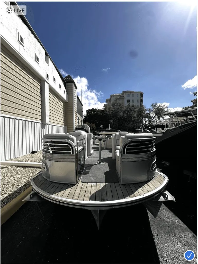 Slide: The Image of Avalon 2585 Entertainer 2014 - 12