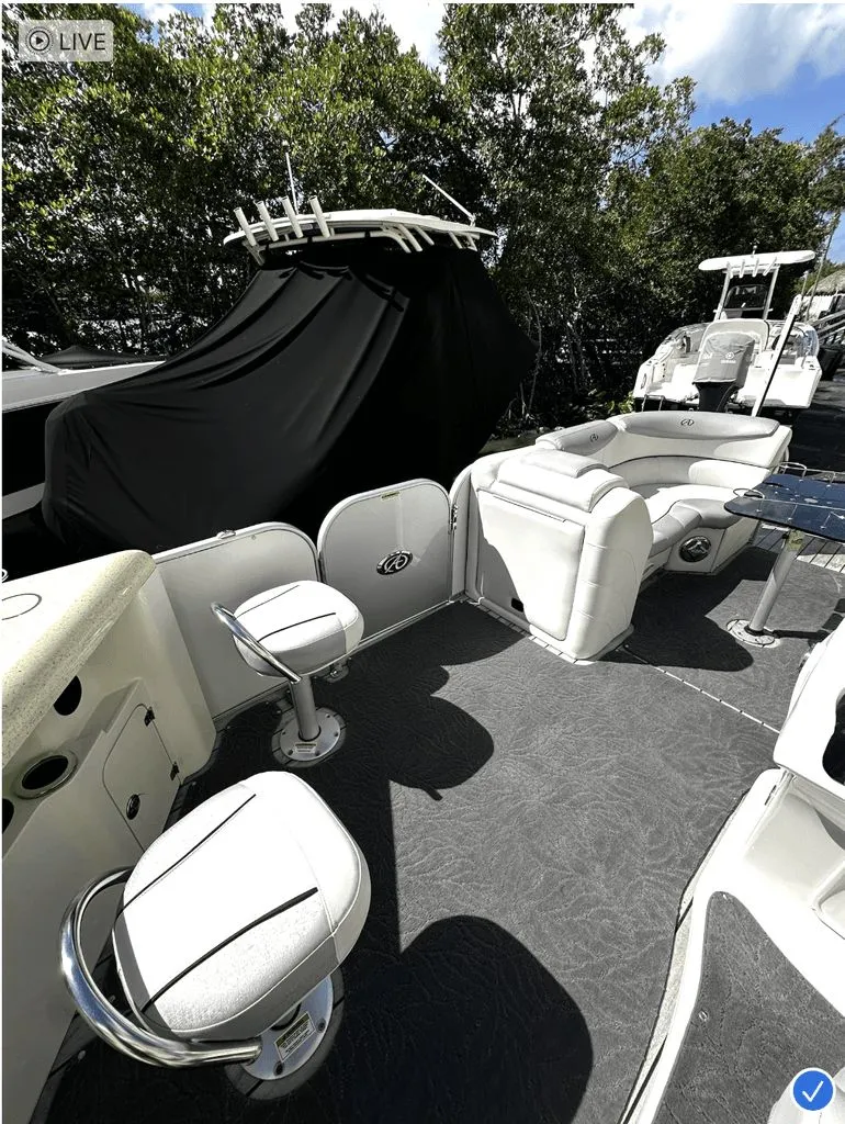 Slide: The Image of Avalon 2585 Entertainer 2014 - 15