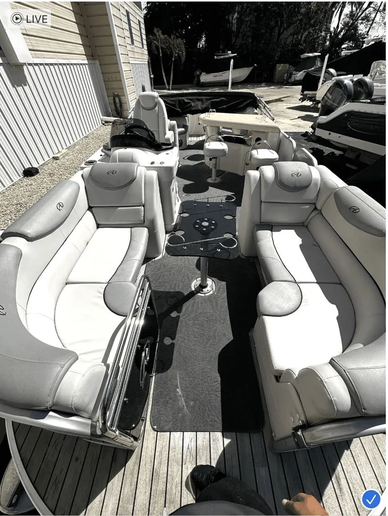 Slide: The Image of Avalon 2585 Entertainer 2014 - 6