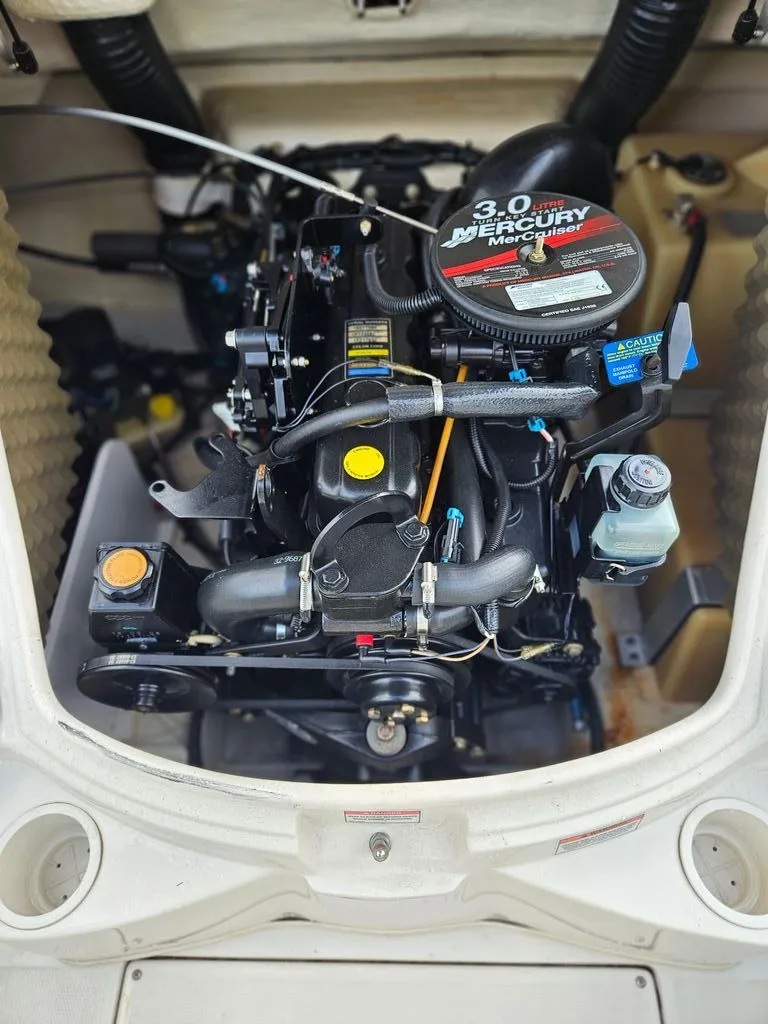 Slide: The Image of Sea Ray 175 Sport 2008 - 6