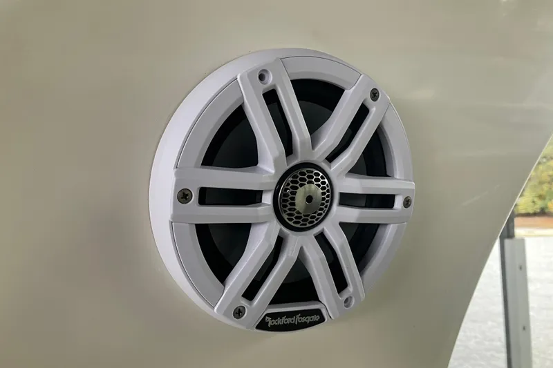 Slide: The Image of Marine speaker on 2004 Sea Ray 320 Sundancer boat, featuring Rockford Fosgate design. - 30