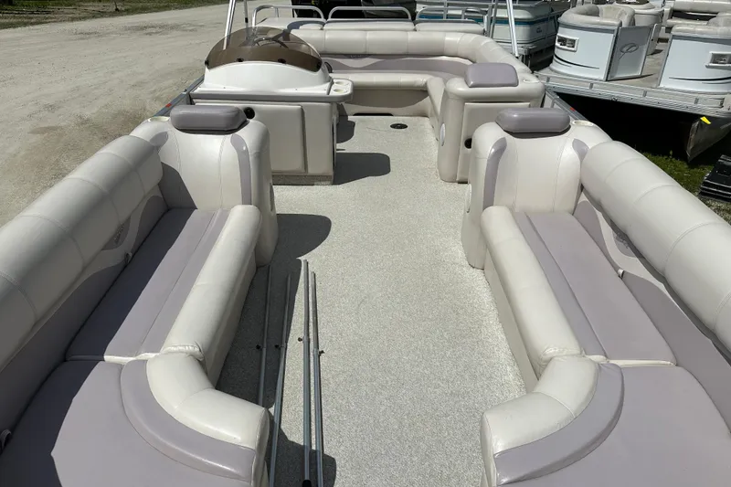 Slide: The Image of 2003 Crest 25 II LM pontoon boat with spacious seating and modern design. - 3
