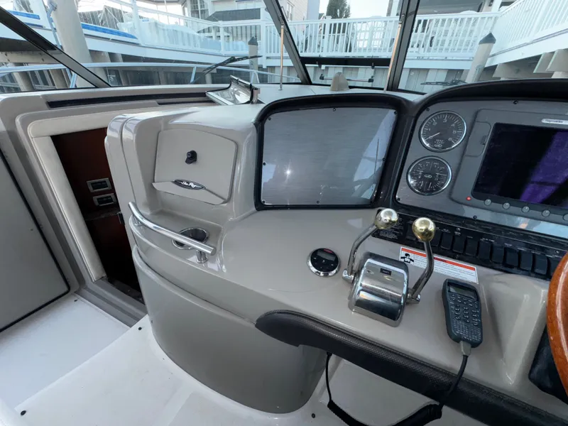 Slide: The Image of Sea Ray 38 Sundancer 2007 - 6