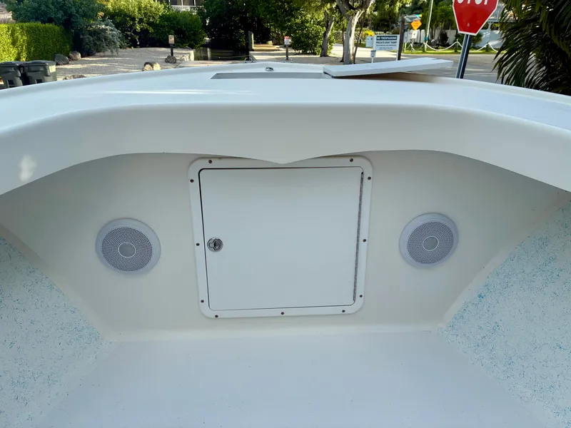 Slide: The Image of Croswait Custom 21 Center Console Custom 2020 - 12