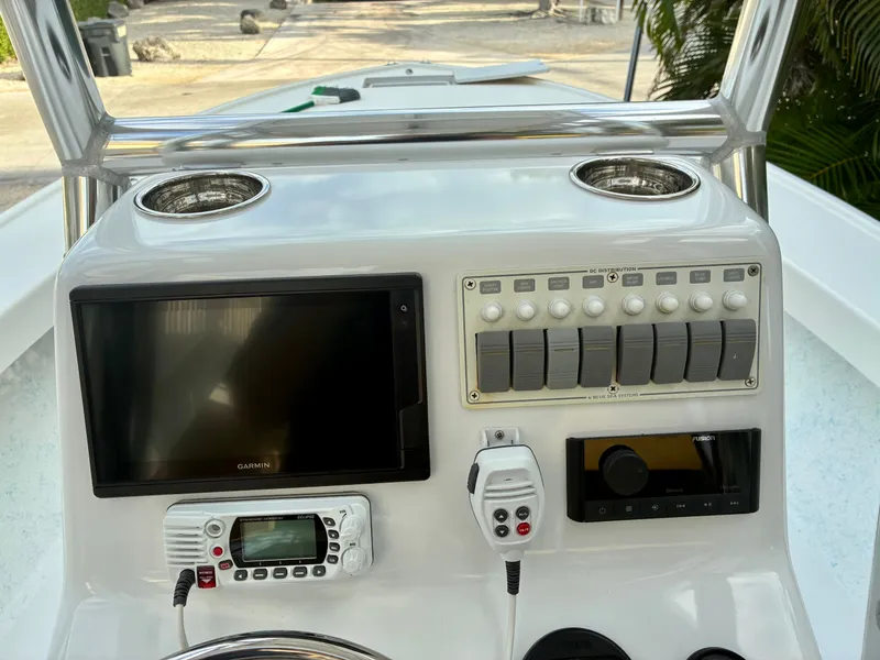 Slide: The Image of Croswait Custom 21 Center Console Custom 2020 - 6