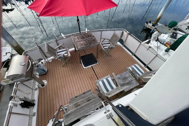 Slide: The Image of Hershine 42 - Cockpit - 11