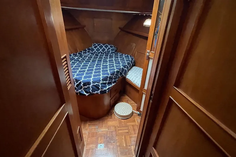 Slide: The Image of Hershine 42 - Forward Cabin - 8