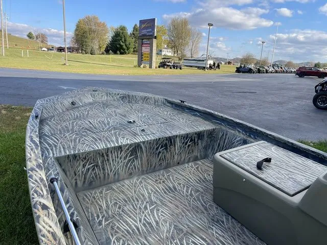 Slide: The Image of Tracker Grizzly 1648 SC 2026 - 14