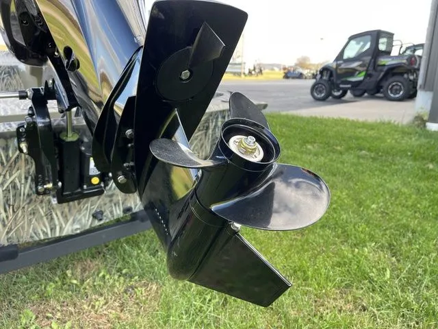 Slide: The Image of Tracker Grizzly 1648 SC 2026 - 6