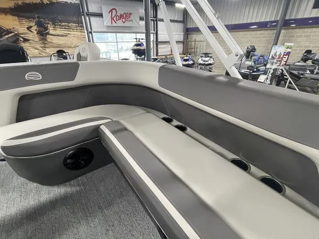 Slide: The Image of Sun Tracker Bass Buggy 18 DLX 2026 - 18