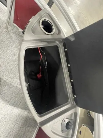 Slide: The Image of Sun Tracker Bass Buggy 18 DLX 2026 - 20