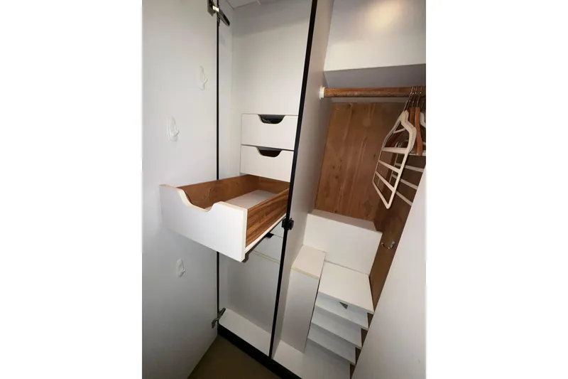 Slide: The Image of Bathroom interior of 1998 Bayliner 4788 Pilot House Motoryacht with shower and sink. - 49