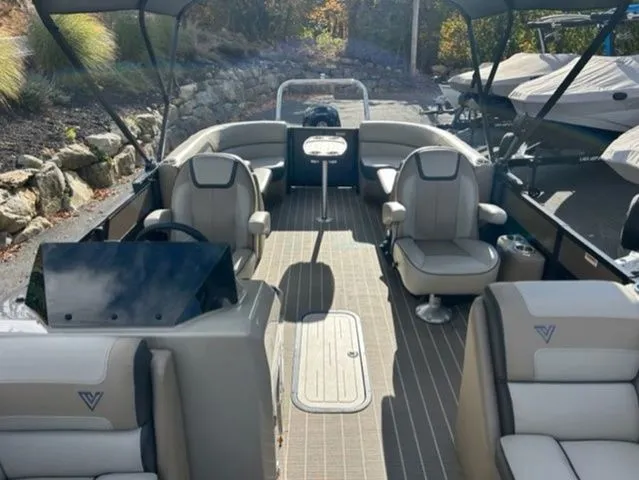 Slide: The Image of Viaggio Lago U L22U 2023 - 6