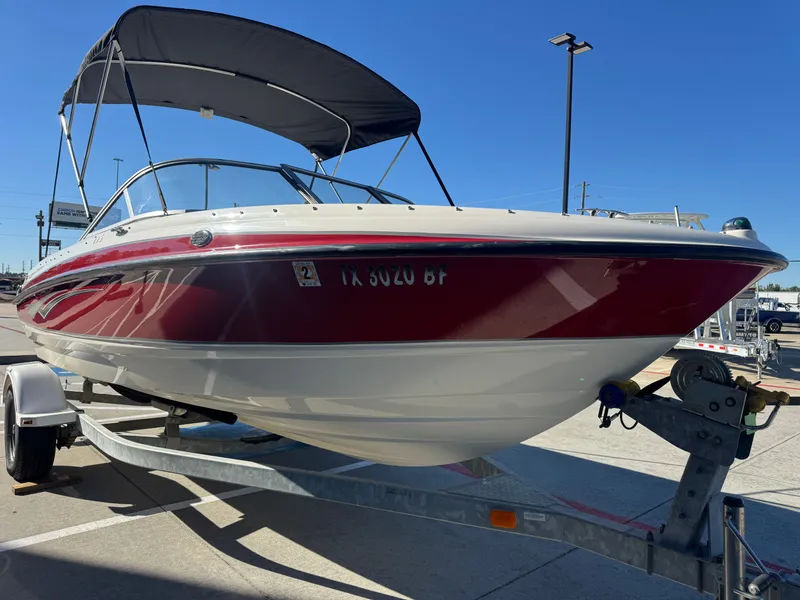 Slide: The Image of Bayliner 195 Bowrider 2010 - 5