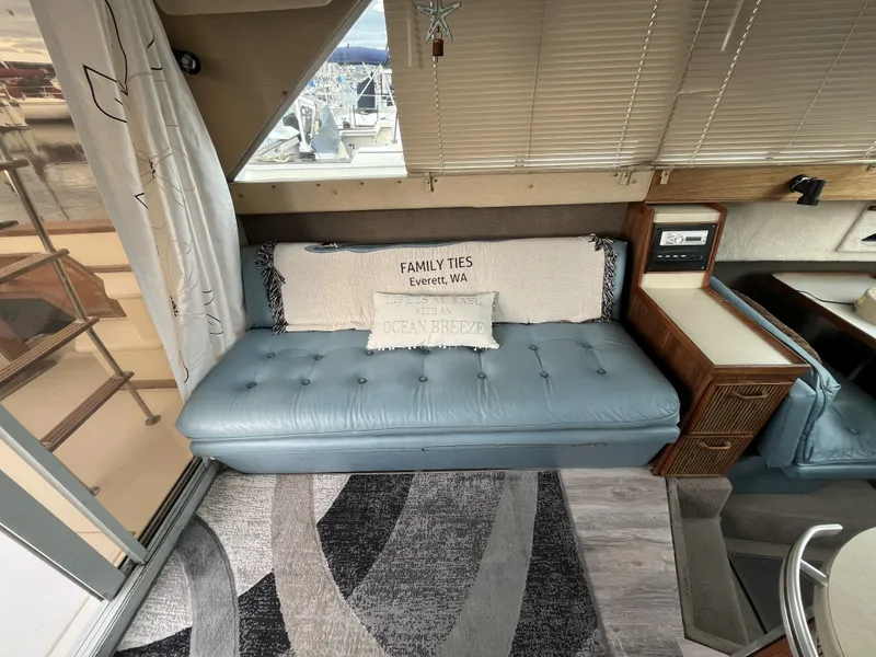 Slide: The Image of Sea Ray 340 Sedan Bridge 1986 - 18