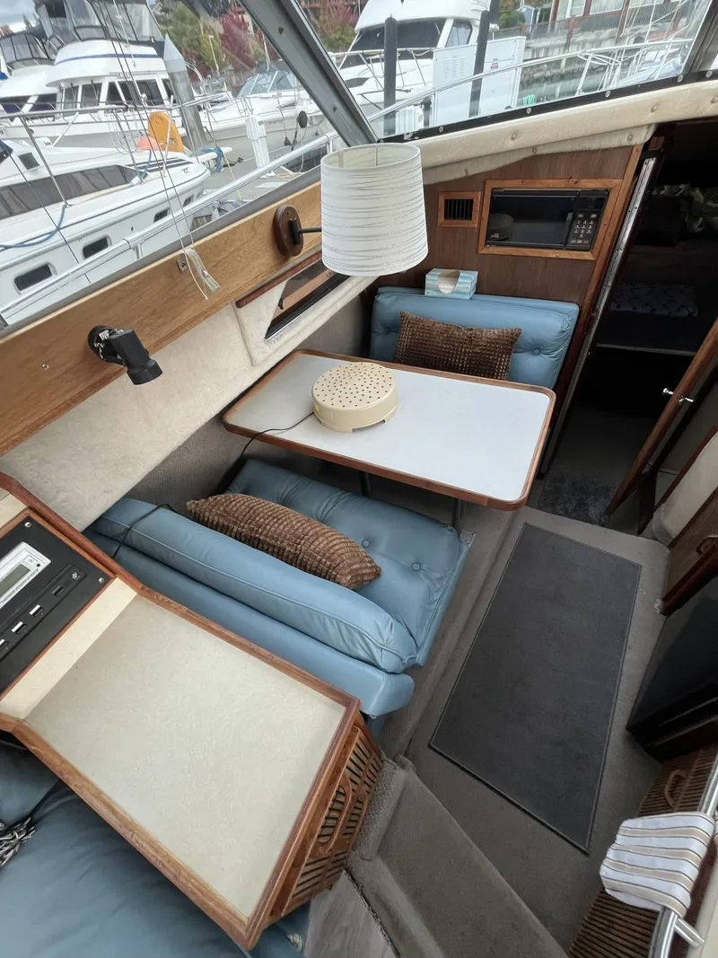 Slide: The Image of Sea Ray 340 Sedan Bridge 1986 - 20