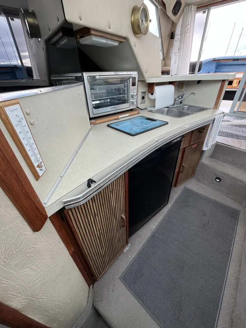 Slide: The Image of Sea Ray 340 Sedan Bridge 1986 - 22