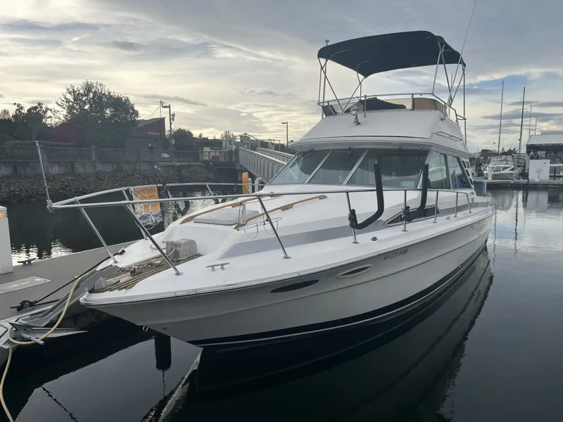 Slide: The Image of Sea Ray 340 Sedan Bridge 1986 - 3