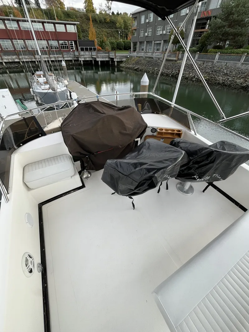 Slide: The Image of Sea Ray 340 Sedan Bridge 1986 - 5