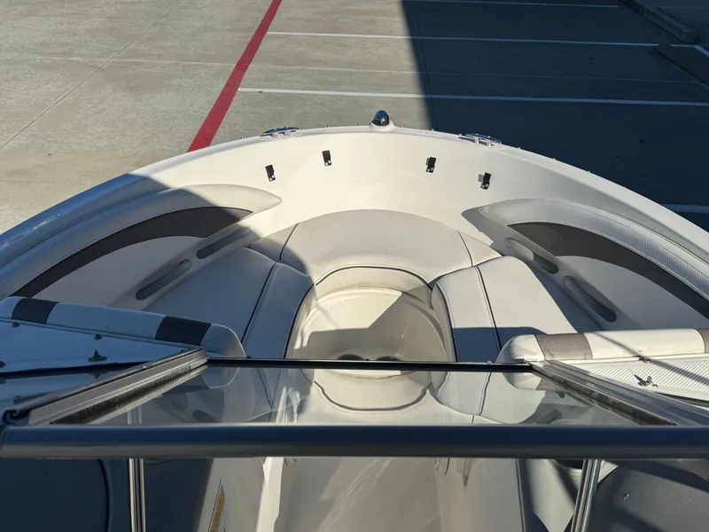 Slide: The Image of Bayliner 195 Bowrider 2010 - 14